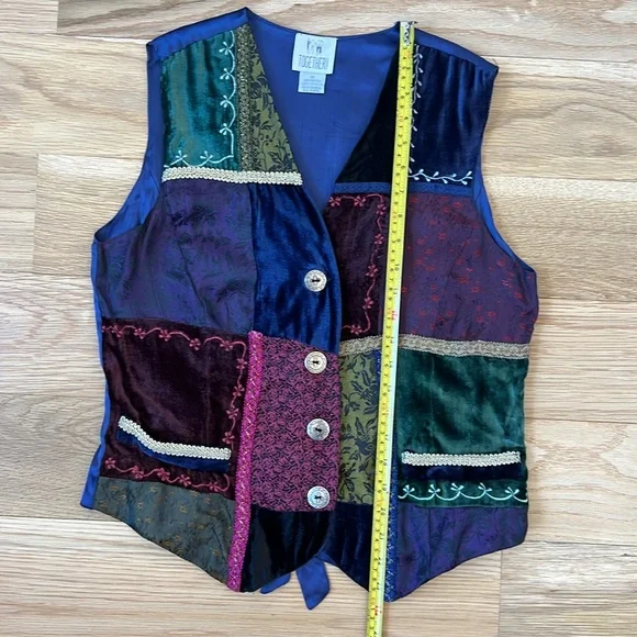 Vintage velvet embossed patchwork vest - Picture 13 of 16